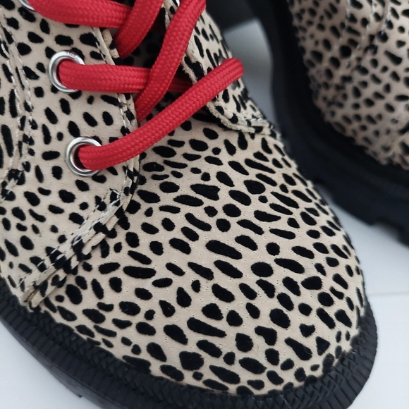 Amazing Gianni Bini Platform Boots sz 8.5 Blk/Wht - Picture 2 of 7